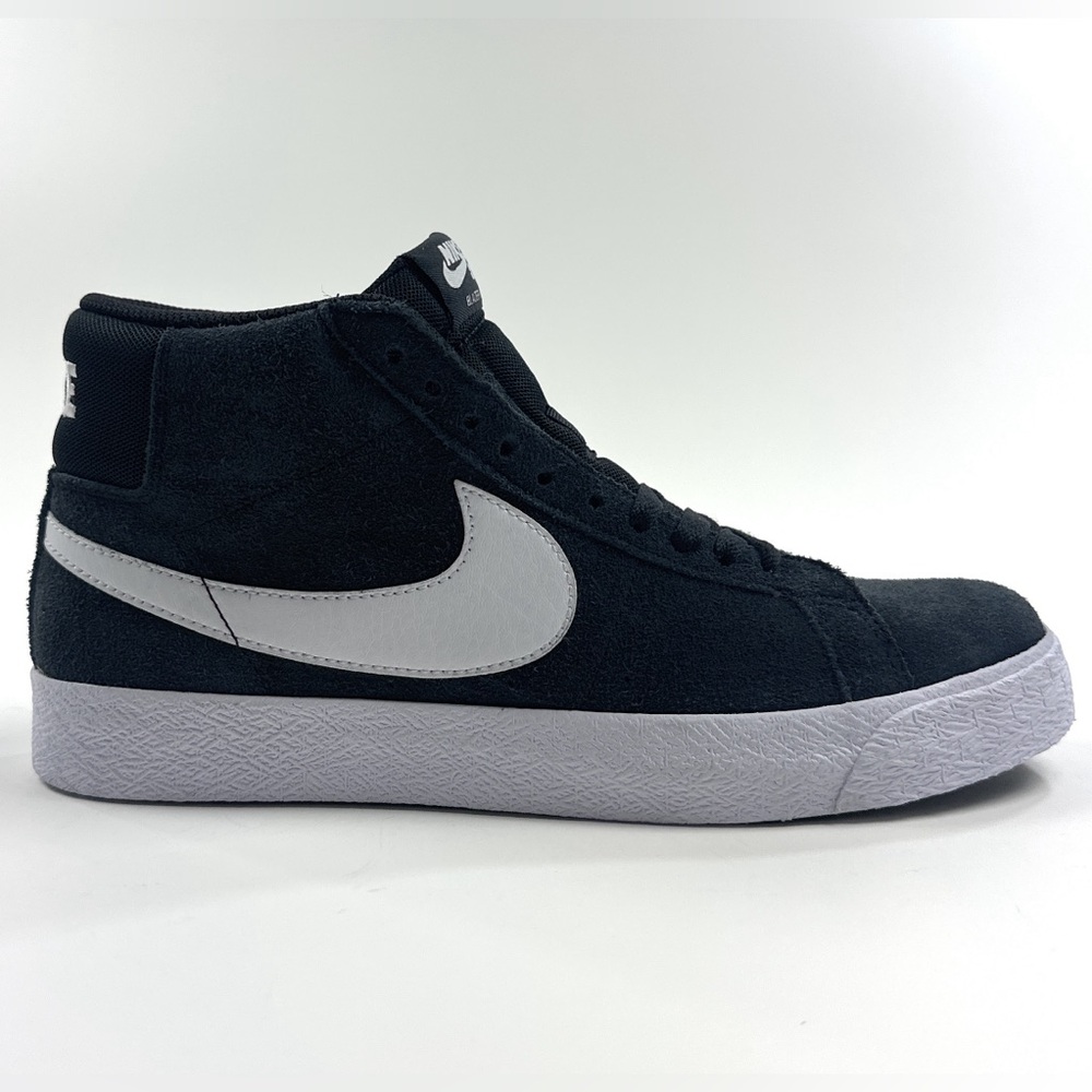 Nike SB Zoom Blazer Mid Black Suede Mens 9.5 Shoes Sneakers Athletic 864349-002